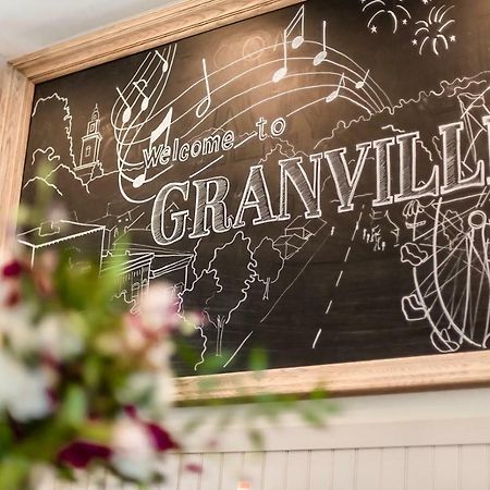 Studio 555 Granville Экстерьер фото