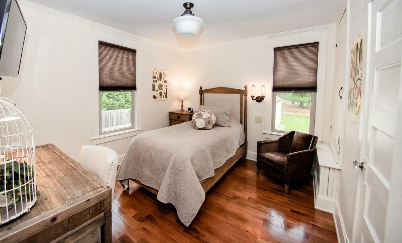 Studio 555 Granville Экстерьер фото